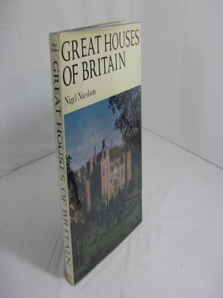 Item #002910 GREAT HOUSES OF BRITAIN. Nigel Micolson, photographs by