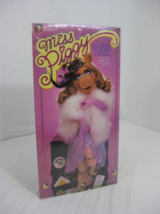 Item #002986 MISS PIGGY PAPER DOLL: Stand Up Doll Complete With 6 Stunning Outfits And 6 Wigs....
